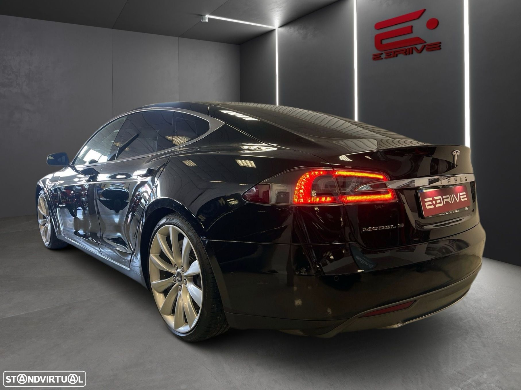 Tesla Model S 85D - 3