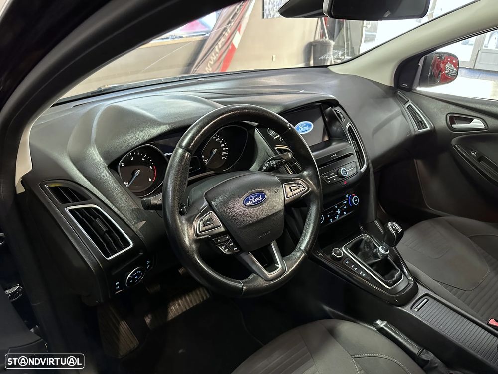 Ford Focus SW 1.5 TDCi Titanium - 21