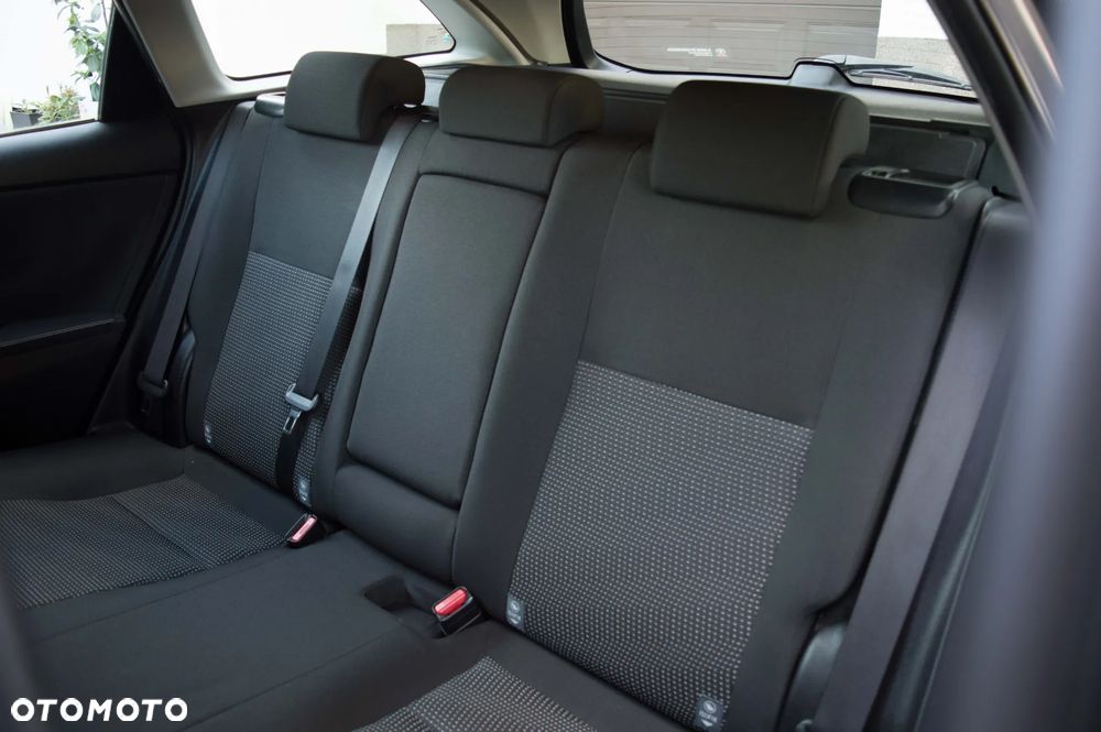 Toyota Auris - 27