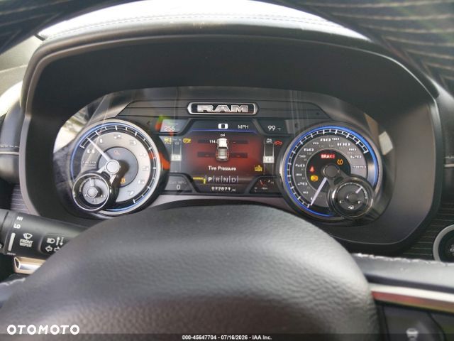 RAM 1500 Crew Cab Shortbed Limited - 14