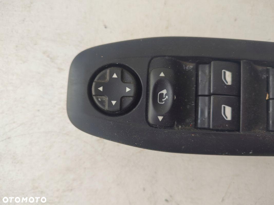 Przełącznik szyb lusterek PEUGEOT 2008 I 13-16 EUROPA 96749624ZD - 2