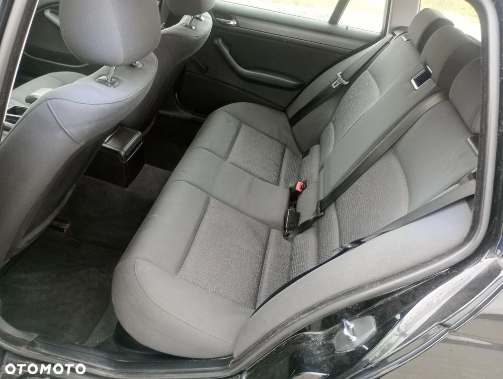 BMW Seria 3 316i - 14