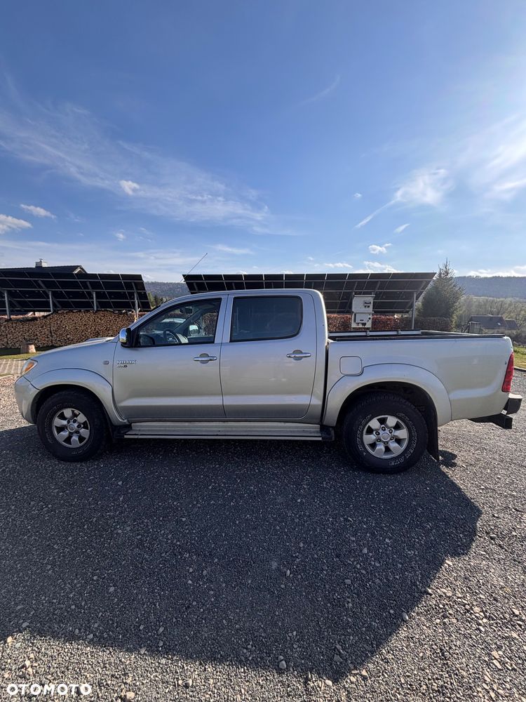Toyota Hilux 2.5 D-4D DLX - 1