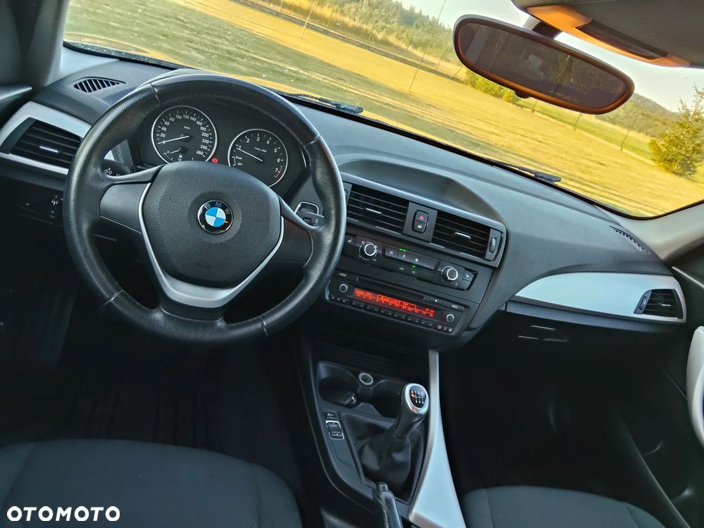 BMW Seria 1 116i - 6