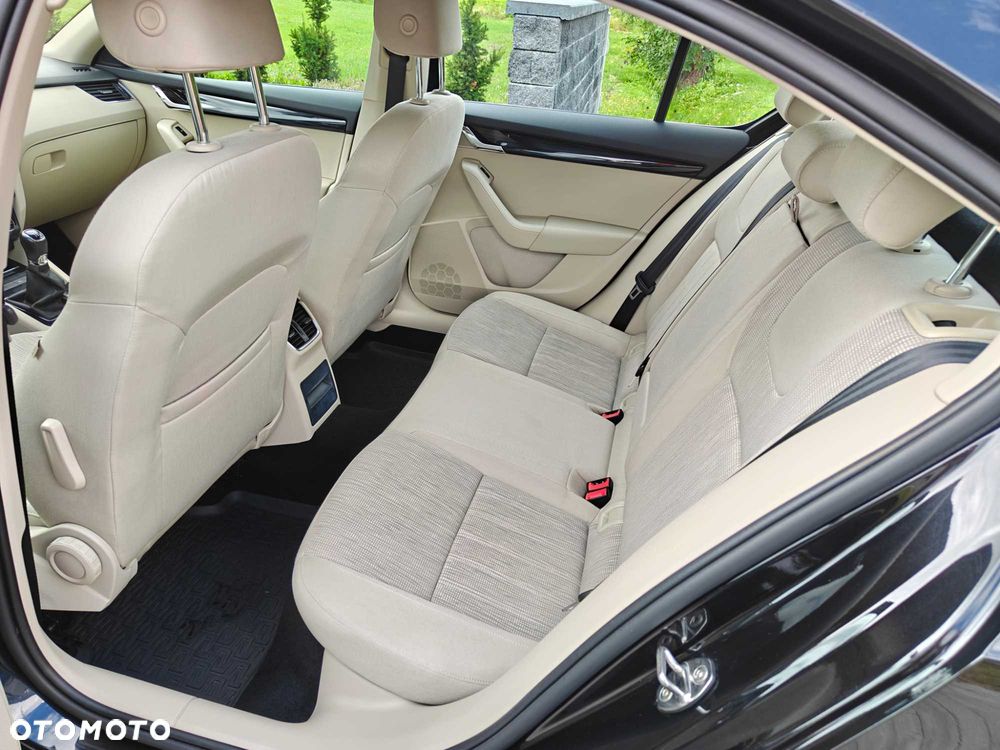 Skoda Octavia - 7
