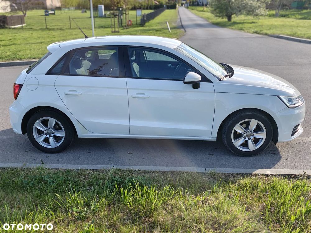 Audi A1 Sportback 1.0 TFSI S tronic - 5