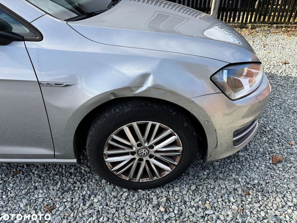 Volkswagen Golf 1.2 TSI BlueMotion Technology Cup - 27