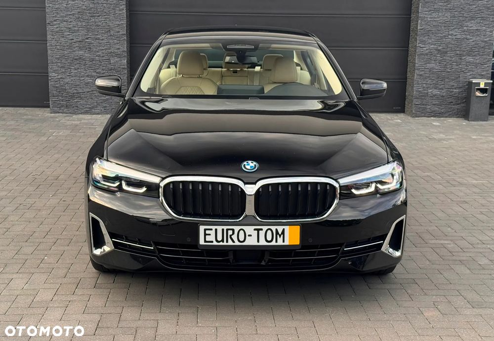 BMW Seria 5 530e Luxury Line sport - 13
