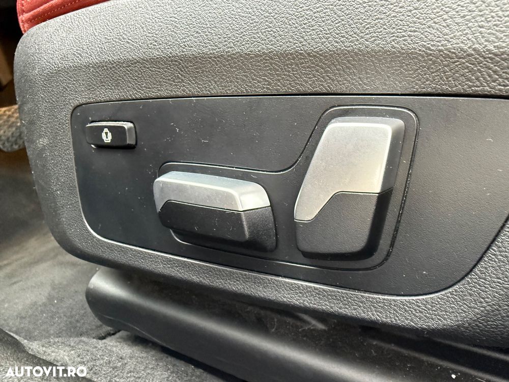 BMW Seria 3 330e Aut. Luxury Line - 12