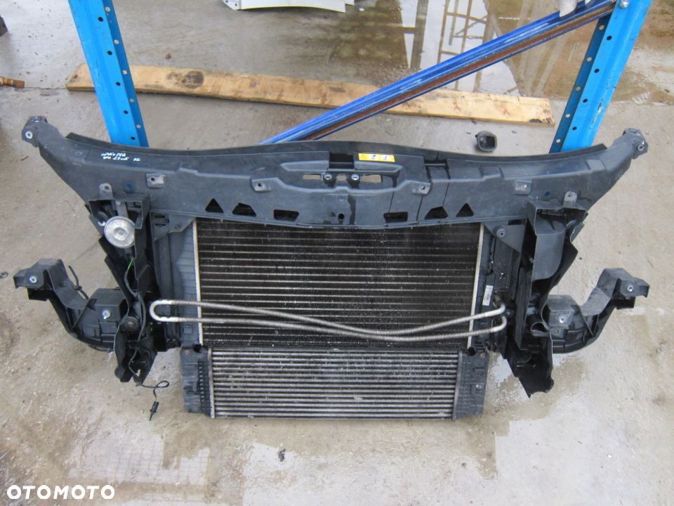 PAS PRZEDNI CHŁODNICA WODY MERCEDES SPRINTER 906 - 1