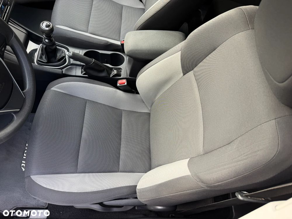 Toyota Auris 1.4 D-4D Dynamic - 13