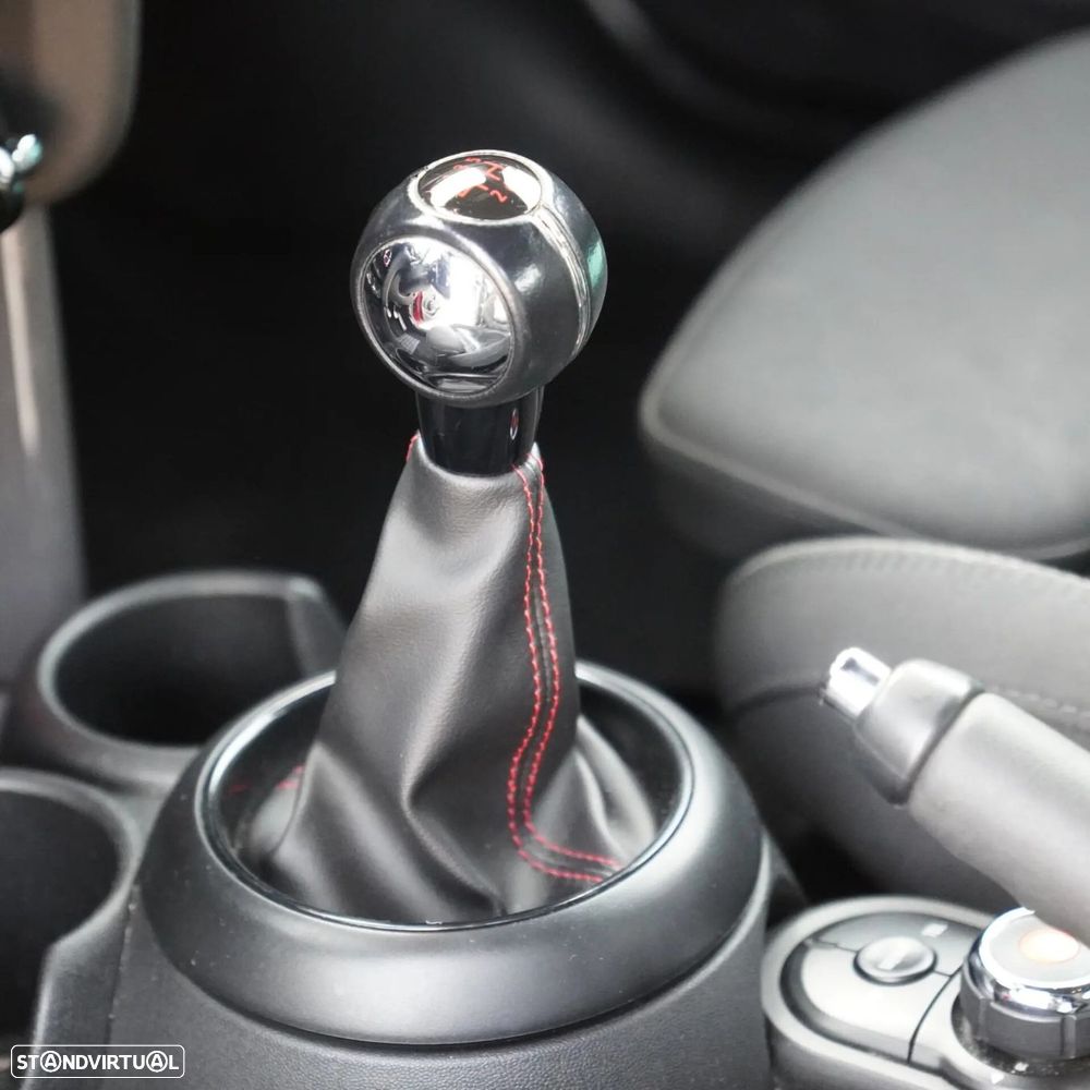 MINI 5 Portas One D - 24