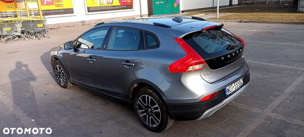 Volvo V40 Cross Country - 4