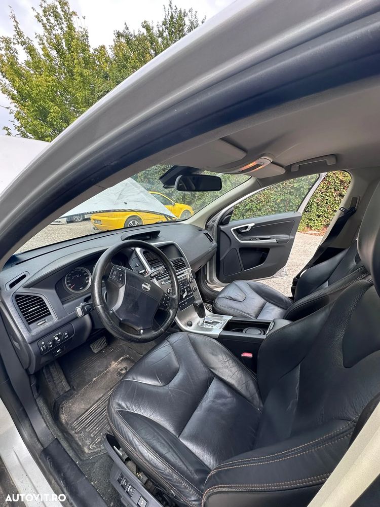 Volvo XC 60 D5 AWD Summum - 2