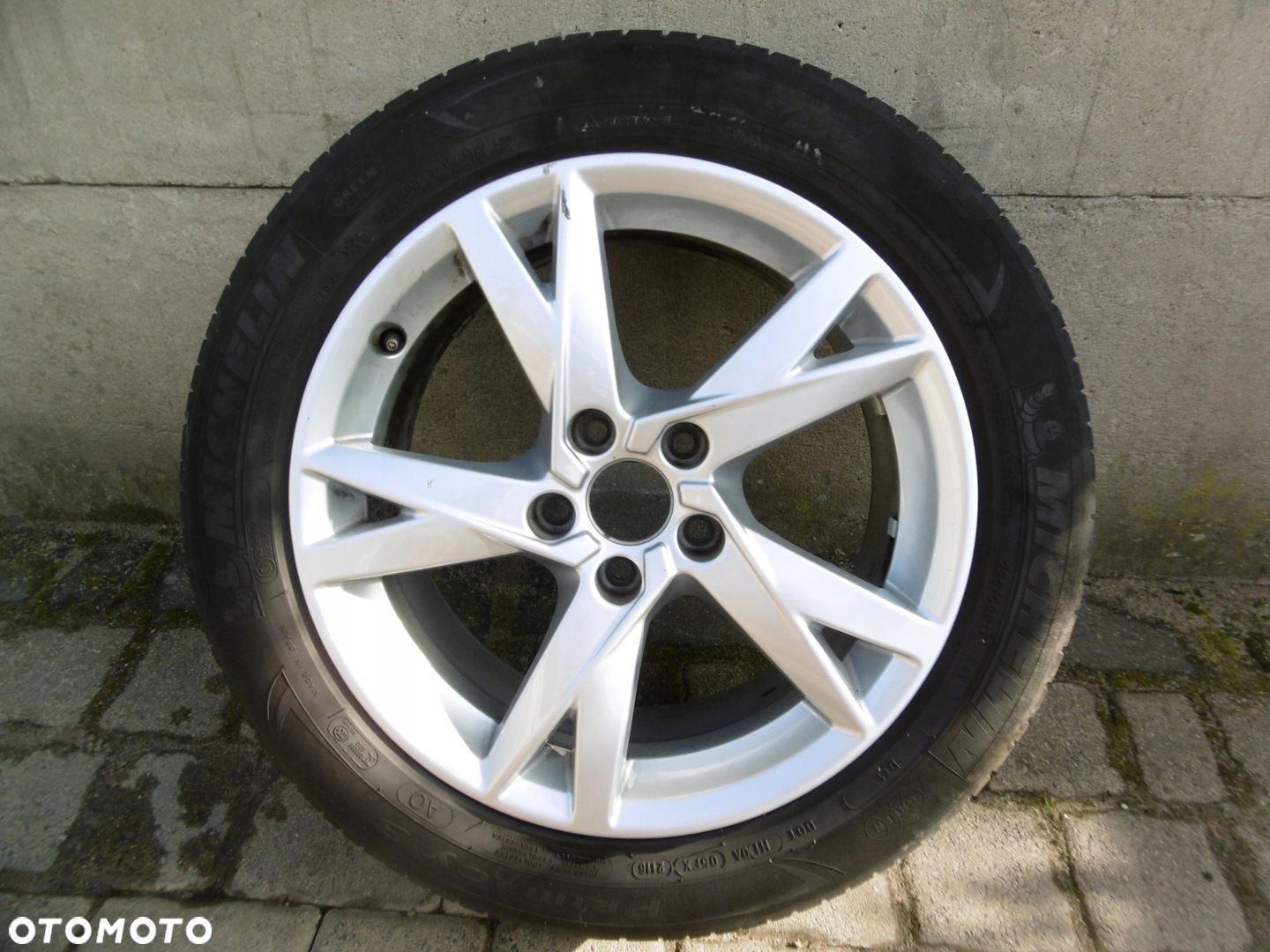 AUDI A4 B9 8W0 7.5Jx17H2 5x112 ET38 - felga oryginał - 1