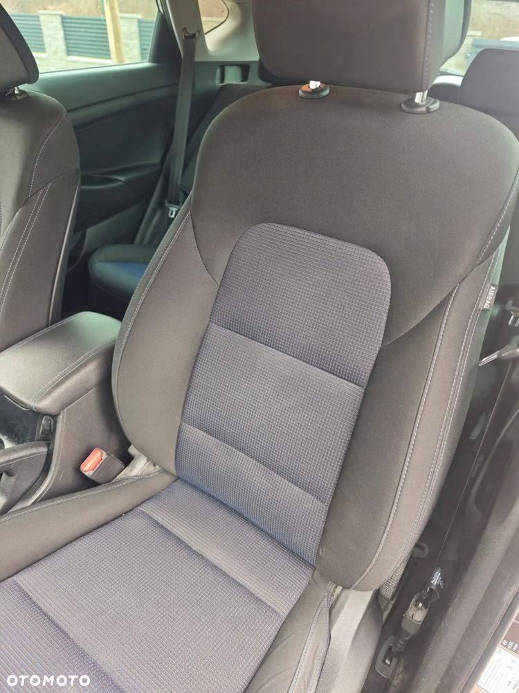 Hyundai Tucson blue 1.6 GDi 2WD Navi - 18