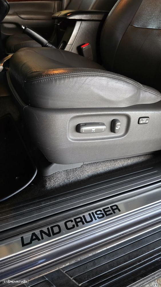 Toyota Land Cruiser 3.0 D-4D - 16