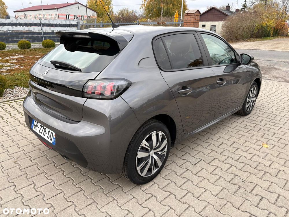 Peugeot 208 - 4