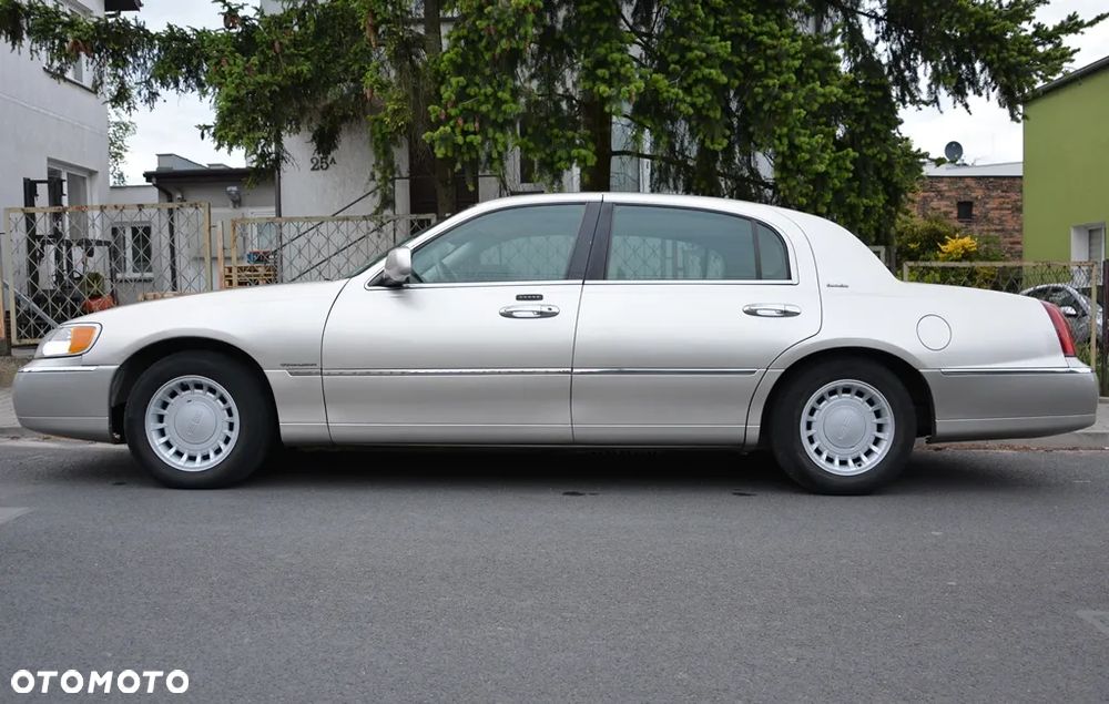 Lincoln Town Car 4.6 Executive - 5