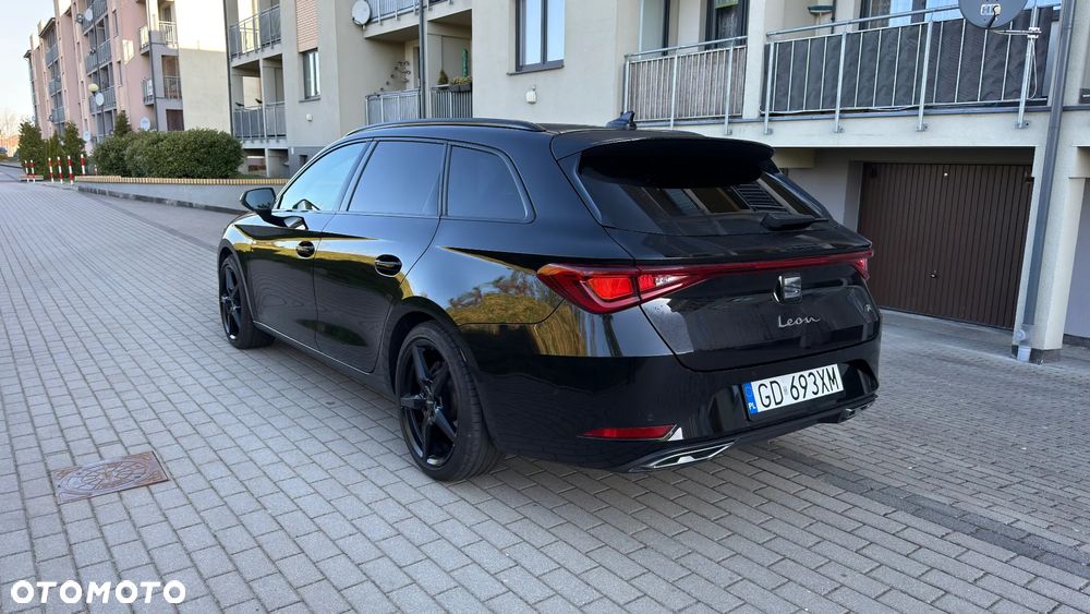 Seat Leon 1.5 eTSI FR DSG - 3