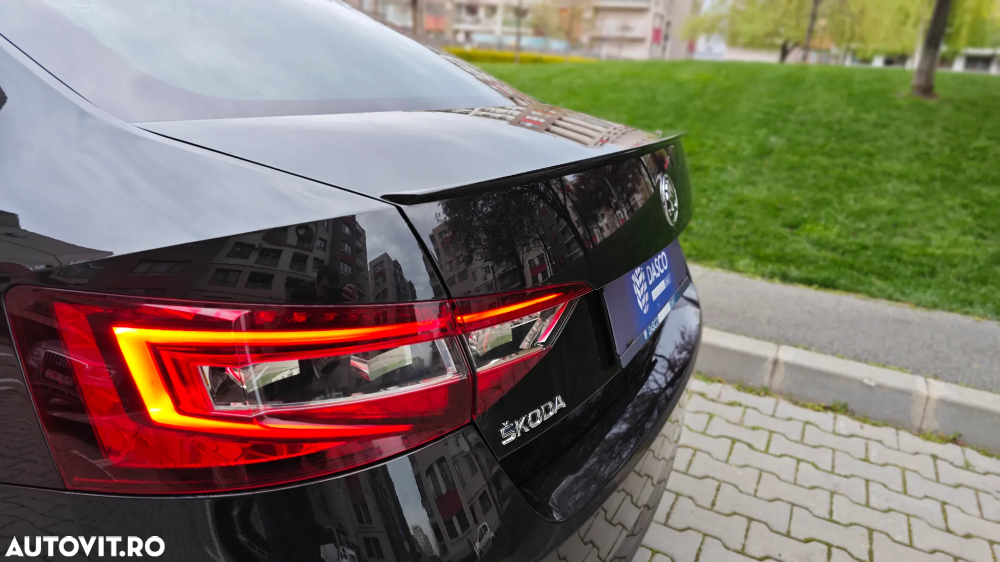 Skoda Superb 2.0 TDI DSG Sportline - 6