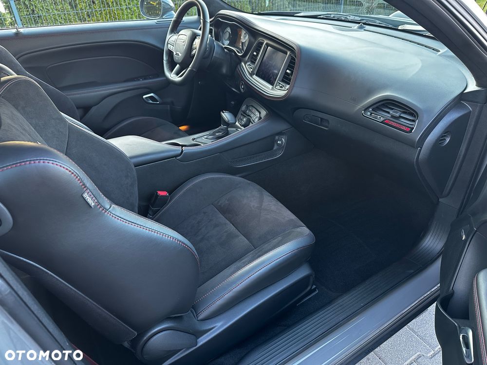 Dodge Challenger 6.4 Scat Pack - 10