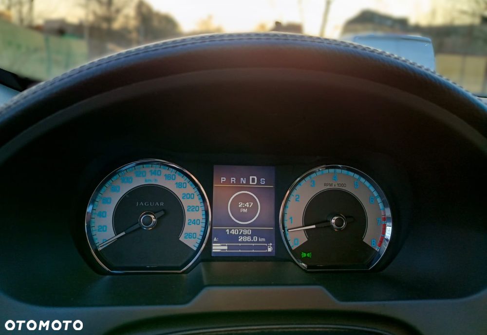 Jaguar XF 5.0 V8 Luxury - 9