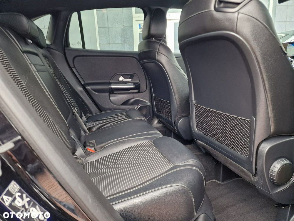 Mercedes-Benz GLA 200 d 8G-DCT Progressive - 25