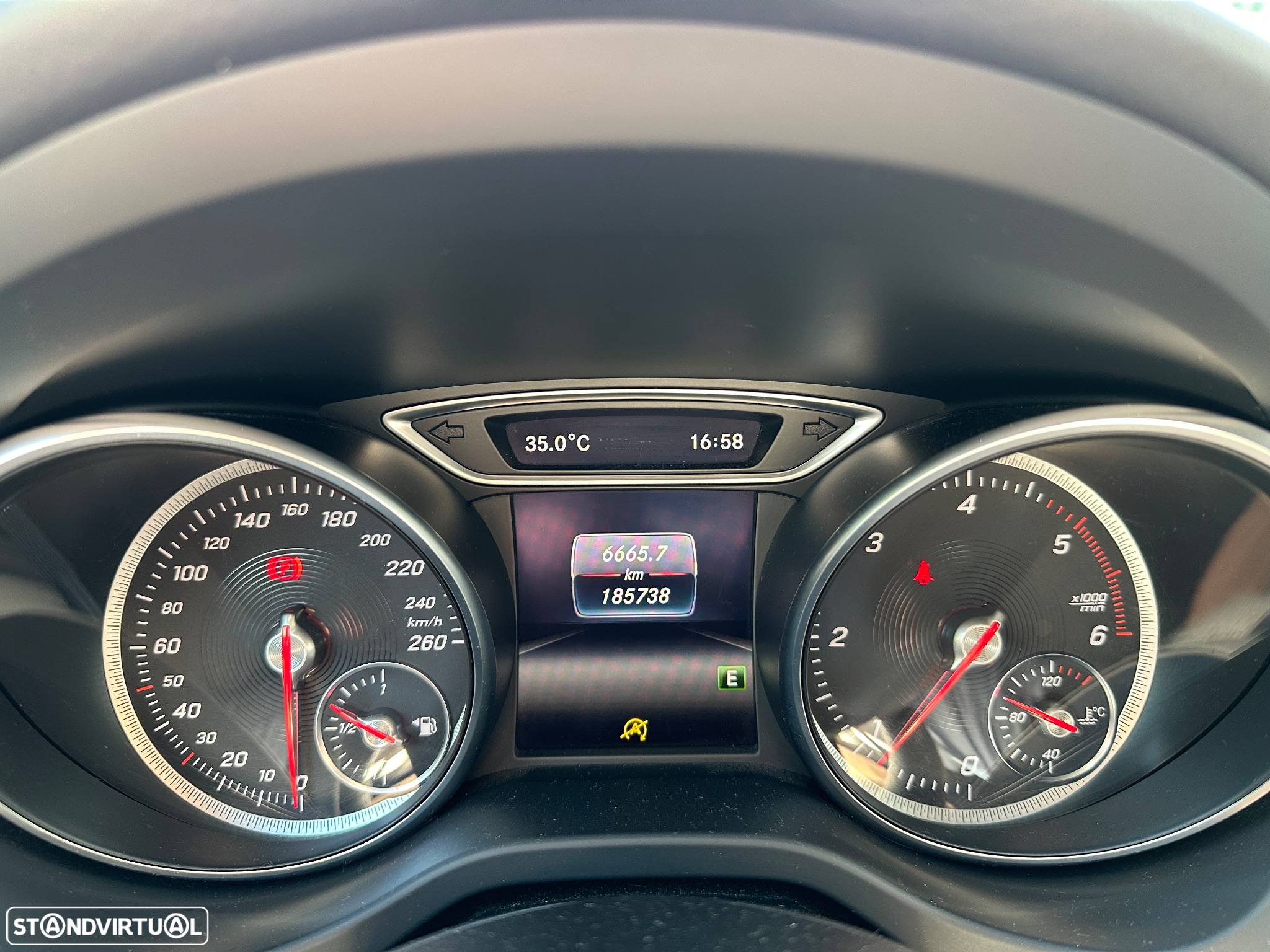 Mercedes-Benz CLA 200 d AMG Line - 10