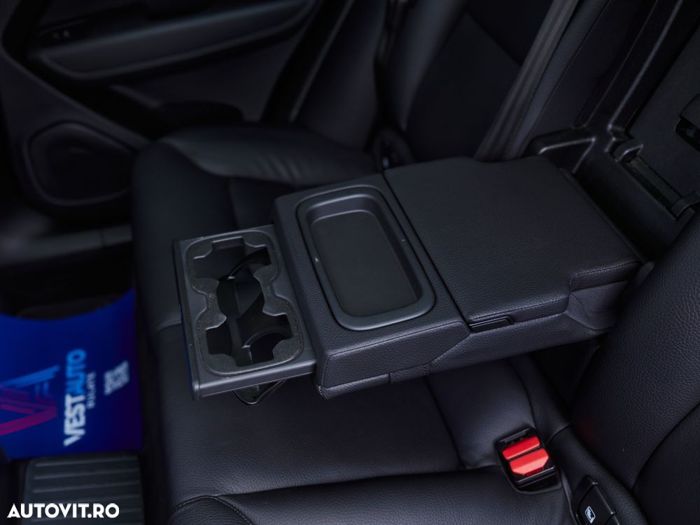 VOLVO XC60 2021 — imagine 33
