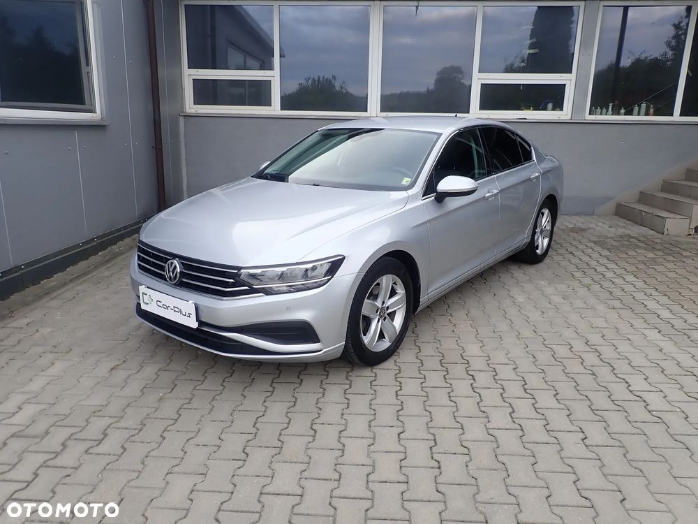 Volkswagen Passat - 2