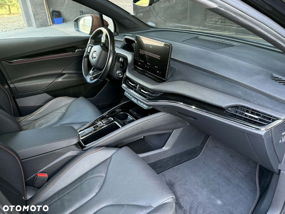 Skoda Enyaq 60 62kWh Founders - 9