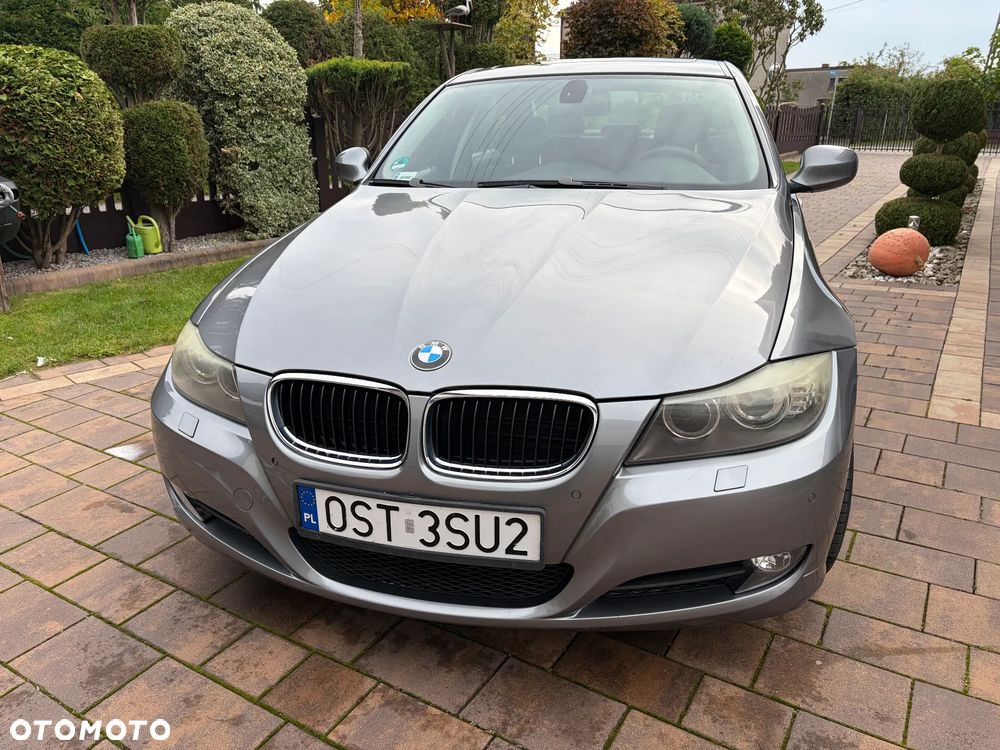 BMW Seria 3 318i - 4