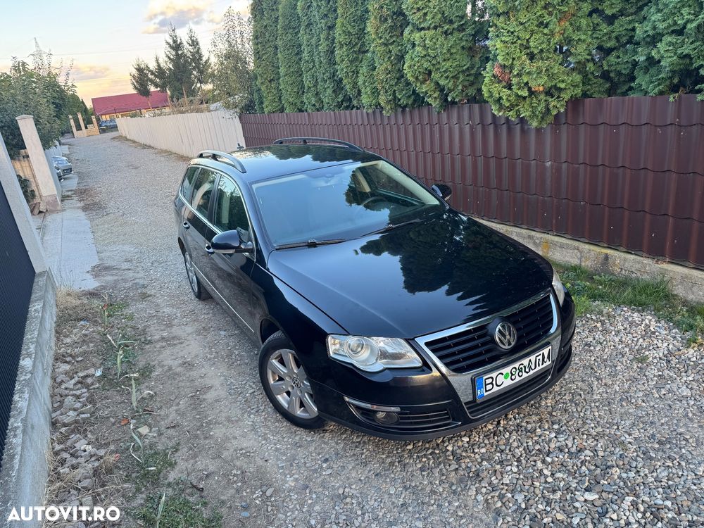 Volkswagen Passat - 1