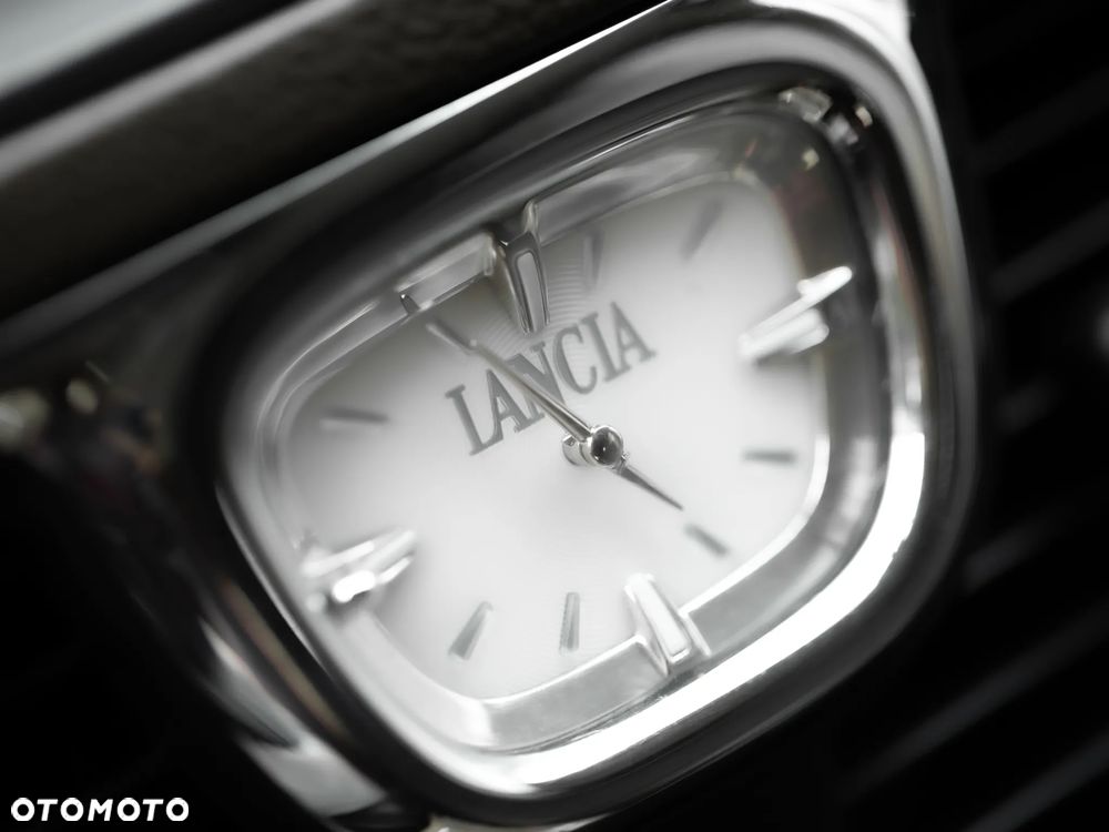 Lancia Voyager 3.6 Platinum - 25