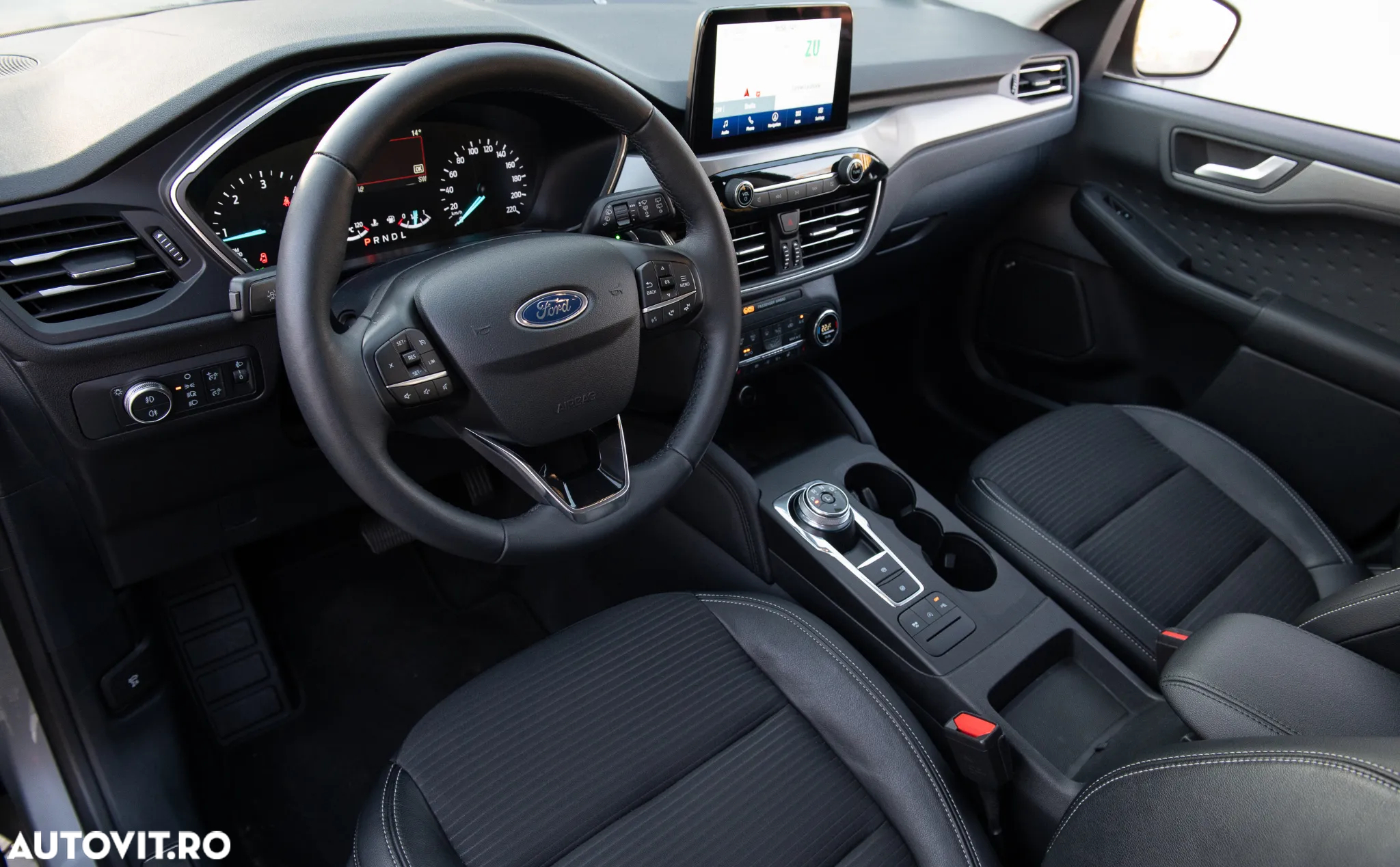 Ford Kuga 2.0 EcoBlue 4x4 Aut. TITANIUM - 33
