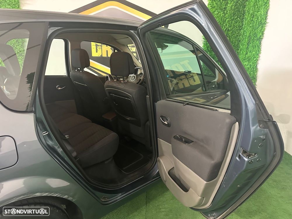 Renault Scénic 1.9 dCi FAP Dynamique - 15