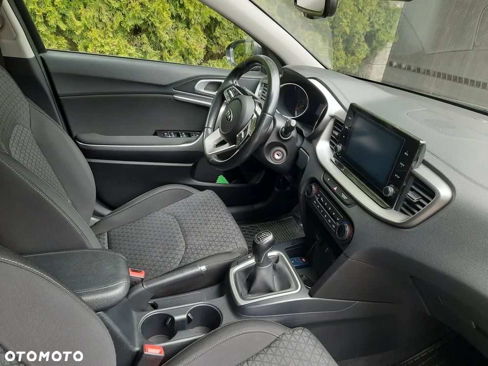Kia Ceed 1.0 T-GDI M - 10