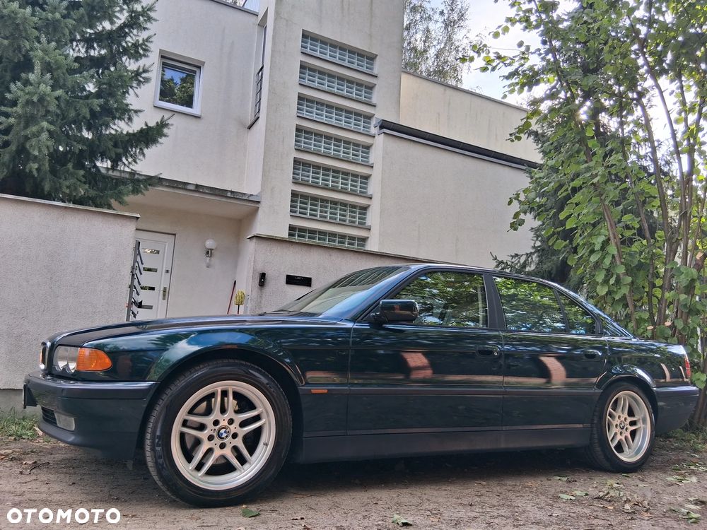 BMW Seria 7 - 1