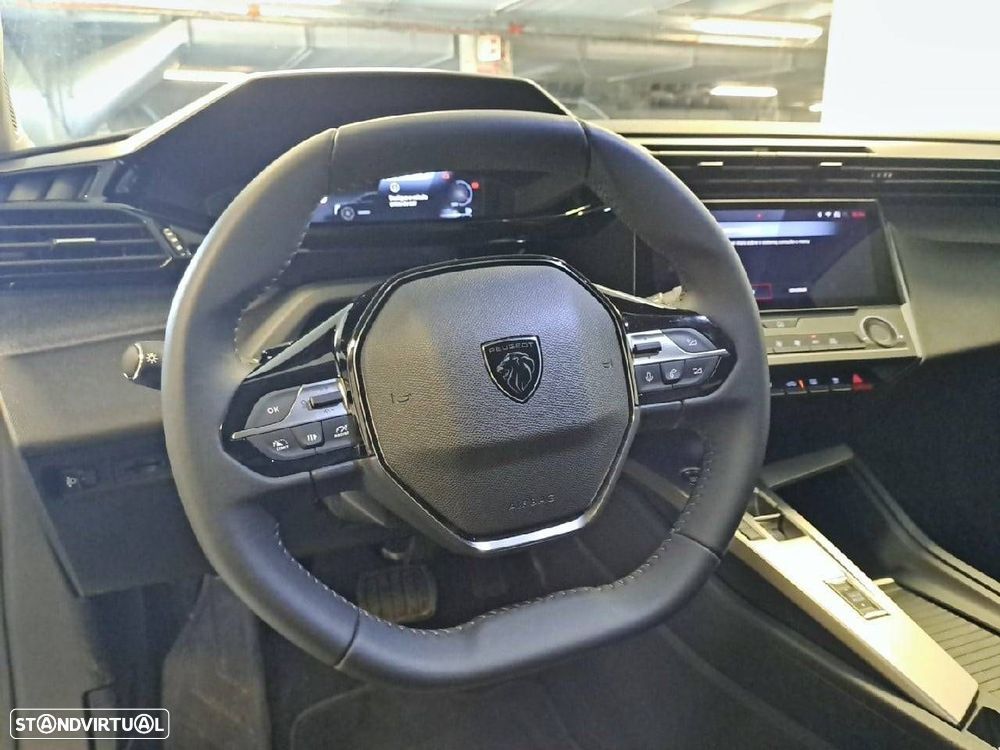 Peugeot 408 1.2 Hybrid Allure e-DCS6 - 12