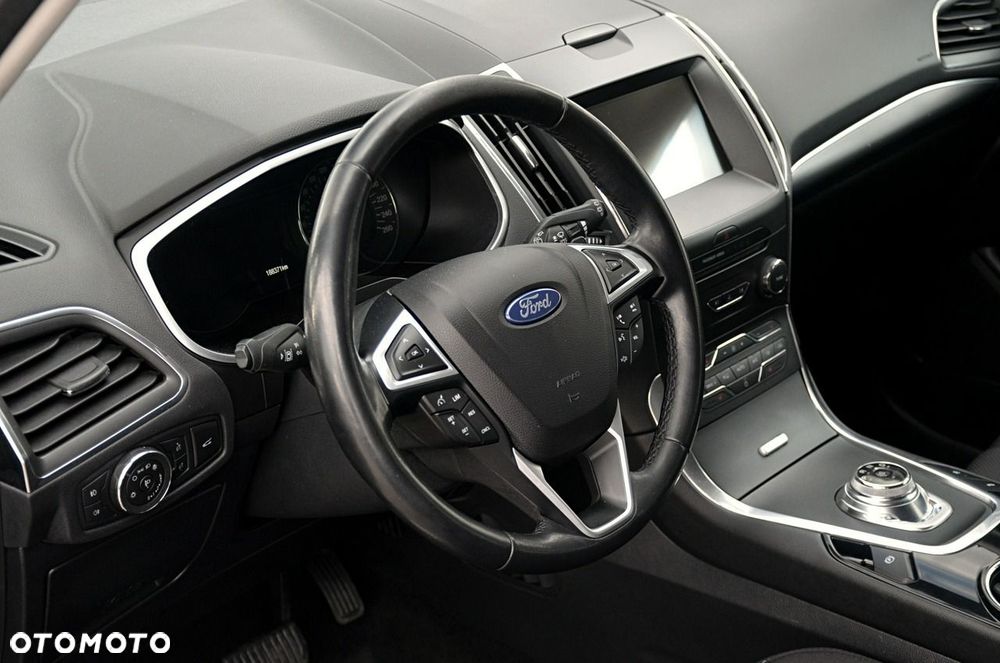 Ford S-Max - 18