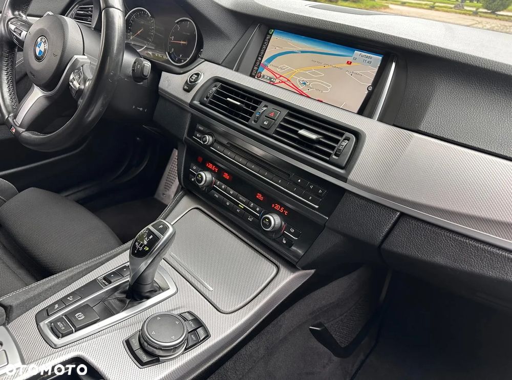 BMW Seria 5 525d xDrive Modern Line - 12