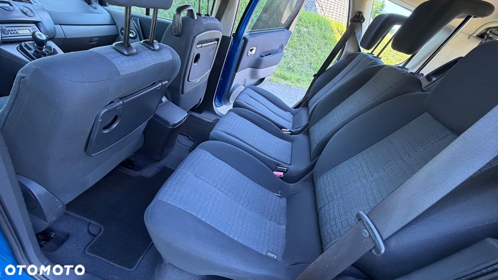 Renault Grand Scenic 2.0 16V Avantage - 24