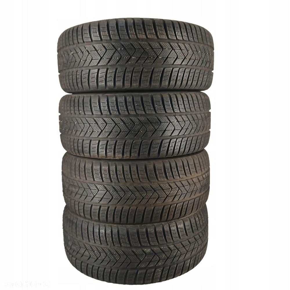 4x 235/40R19 opony zimowe Pirelli Winter SottoZero 3 7mm D87433 - 1