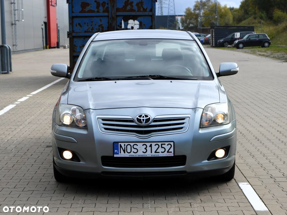 Toyota Avensis 2.0 D-4D Sol - 24