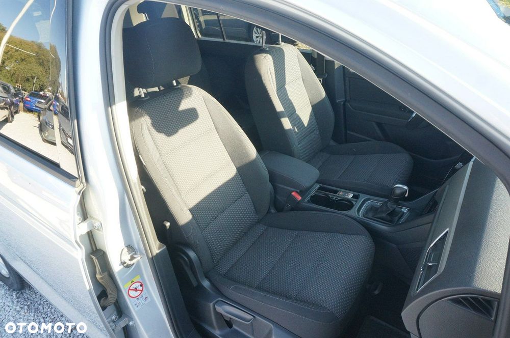 Volkswagen Touran 2.0 TDI BMT Comfortline DSG - 28