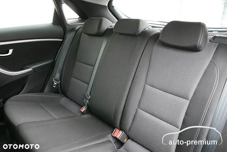 Hyundai i30 blue 1.4 Classic Navigation - 25