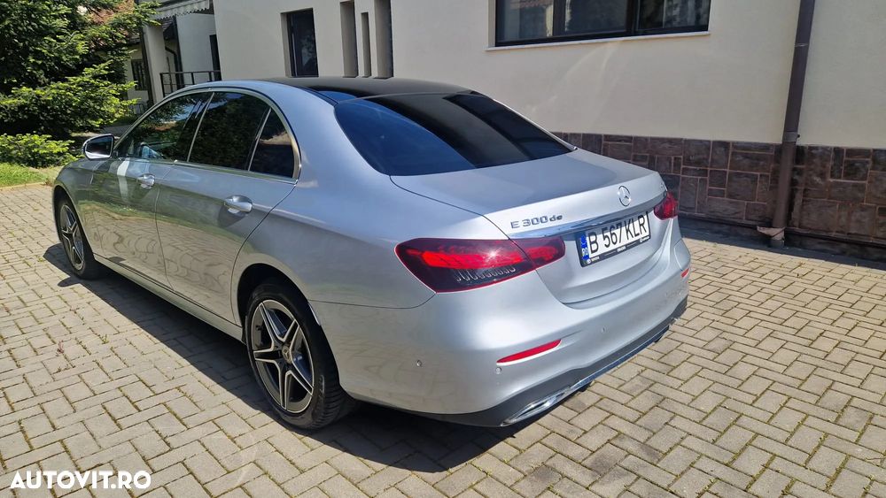 Mercedes-Benz E 300 de 4Matic 9G-TRONIC AMG Line - 4