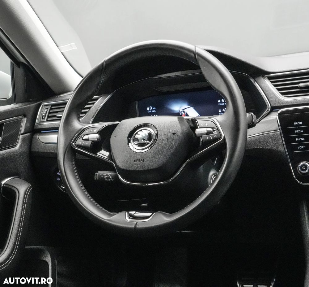 Skoda Superb 2.0 TSI 4X4 DSG Scout - 17