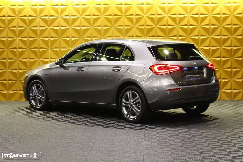 Mercedes-Benz A 250 e Progressive - 11